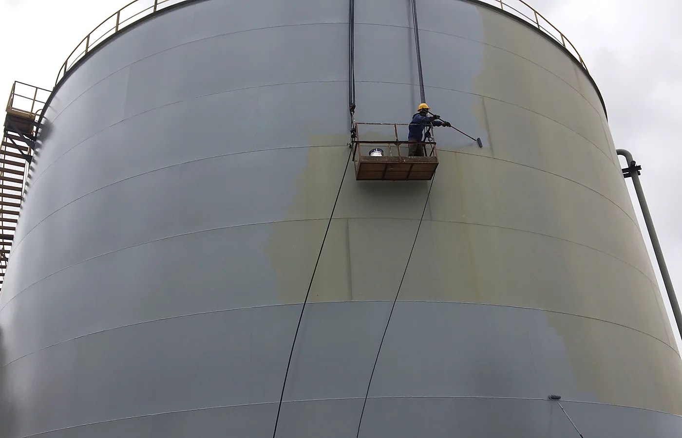Industrial tank surface rehabilitation